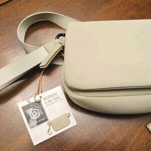 Live in Style Neoprene 3-in-1 Convertible Bag Wristlet Crossbody Belt Bag, Sage